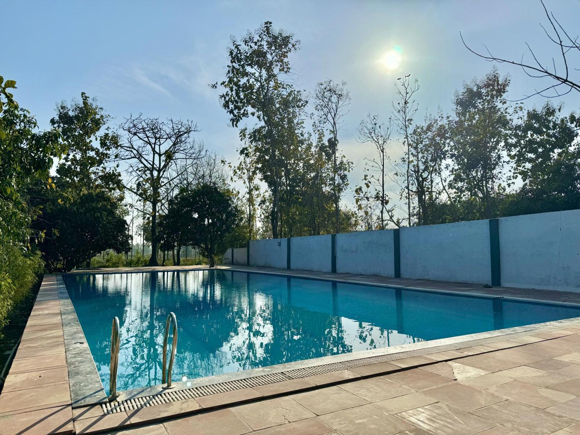 The White Oak Corbett Spa & Resort 兰纳加 外观 照片